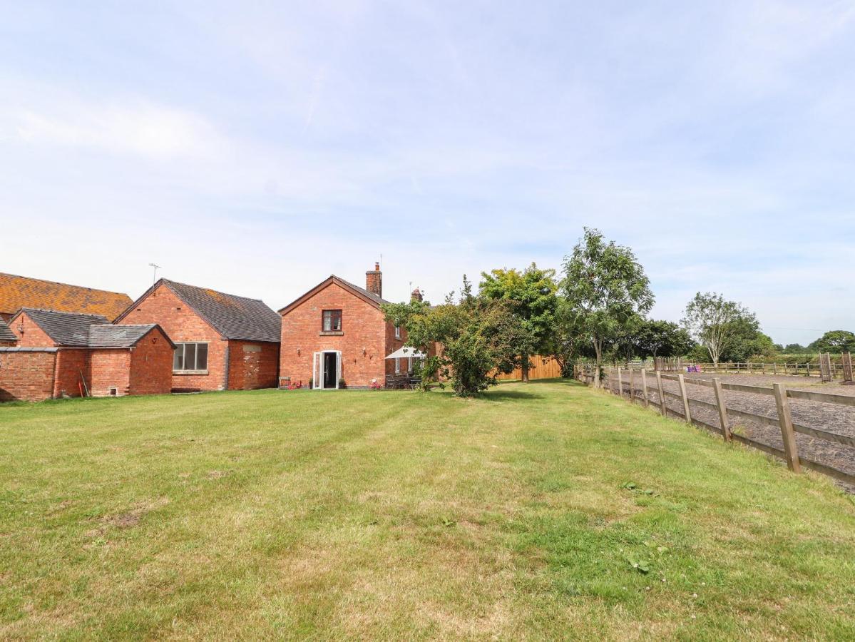 Hill Farm Villa Nantwich Luaran gambar
